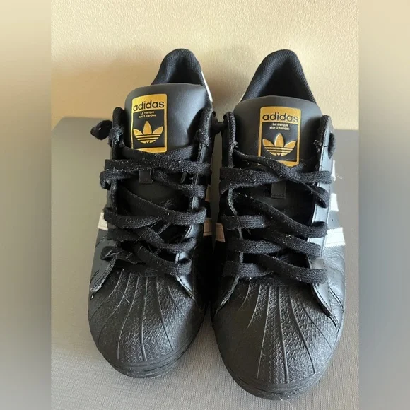 Adidas SUPERSTAR sneakers size 10.5 - Picture 4 of 11